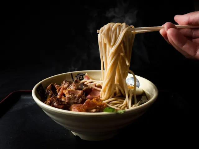 How To Eat Ramen: A Practical Guide To Slurping, Toppings, And Perfect Broth (2026)