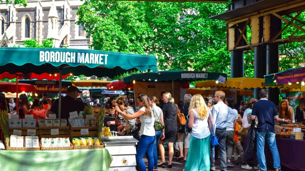 Taste London: 10 Must-Try Popular Foods and Where To Find Them in 2026